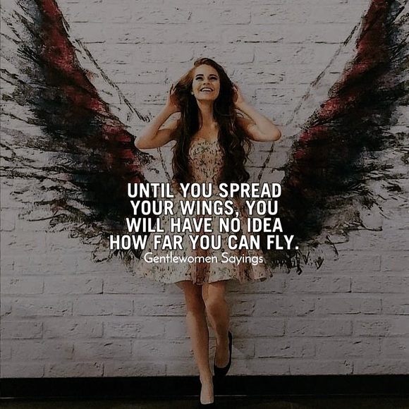 Meet your Posher, Victoria💗 - Picture 4 of 7